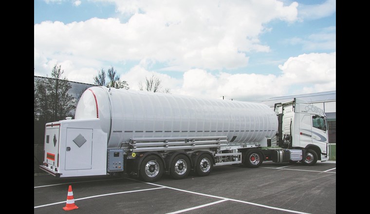 Mobile Tankstelle mit einem Volumen von 40 m3 und 13 Tonnen LNG.