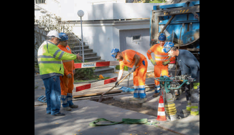 «Bei Betriebs- und Instandhaltungsarbeiten ist vor allem der hohe Druck in den Leitungen gefährlich. Hinzu kommen beim Gas die Explosionsgefahr und bei der Fernwärme die hohen Temperaturen.»