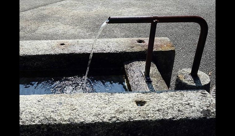 Einer der vielen Brunnen im Zürcher Glattal. (Foto: GVG)