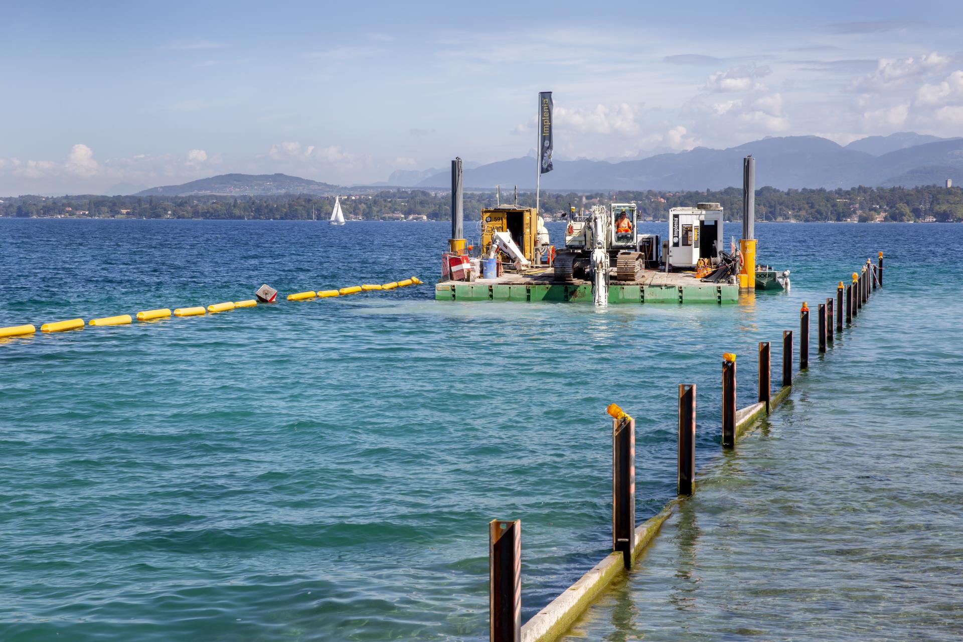 Die entstehende Pumpstation Vengeron am Genfersee. Sie ist der Kern des ökologischen Wärmenetzes GeniLac. Mit dem Projekt will Genf seine CO2-Emissionen um bis zu 70 000 Tonnen pro Jahr senken. (Bild: SIG/M. Girardin)