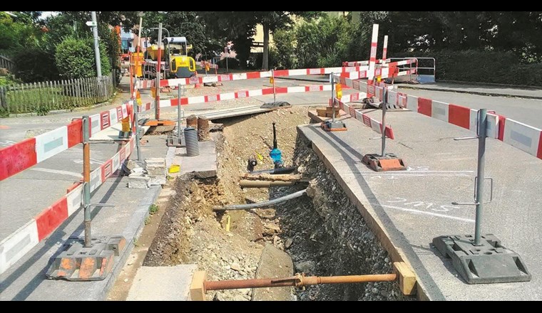 Mit Fördergeldern der Stiftung KliK kann sich ein Wärmeverbund auch bei längeren Leitungen zu den Wärmeabnehmern lohnen. (Foto: Michèle Vogelsanger, Infrawatt)