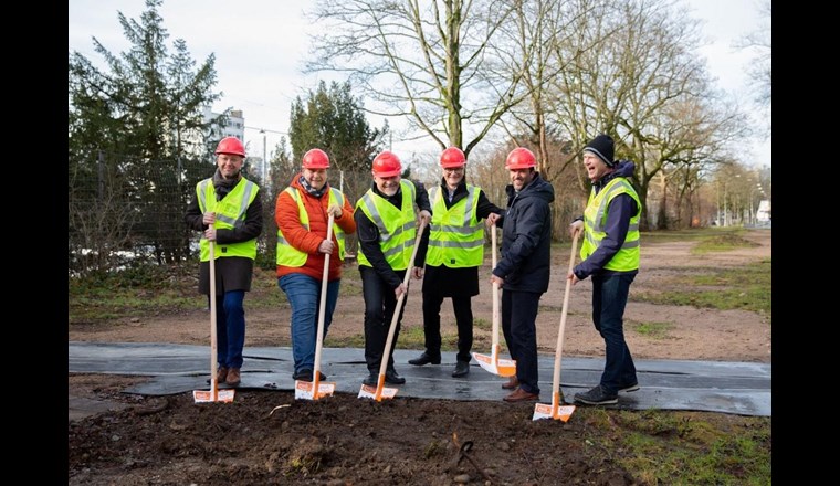 Spatenstich zum Ausbau der Fernwärme. (Foto: ewb)
