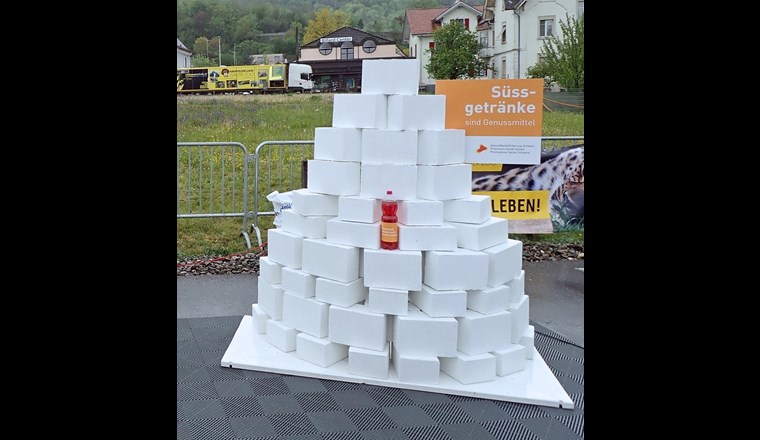 Zuckerberg - Süssgetränke als Genussmittel statt Durstlöscher (Bild: Fredi Vetter/Ecovia)
