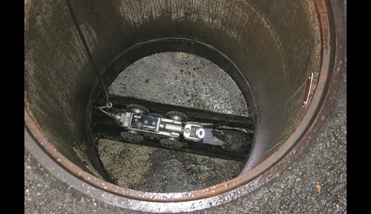 Kanal-TV-Kamera im Einsatz. (Bild: Dorothee Wörner, AWA)