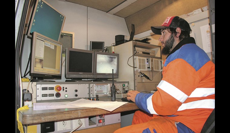 Die Rohrinspektion mittels Kanalfernsehen bringt eine Vielzahl von wassergefährdenden Infrastruktur­schäden zum Vorschein. (Bild: D. Wörner, AWA Bern)