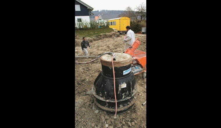 In der Nähe von Grundwasserfassungen erfordet der Anlagenbau zur Grundstücksentwässerung besondere Sorgfalt. (Bild: G. Perrenoud, AWA Bern)