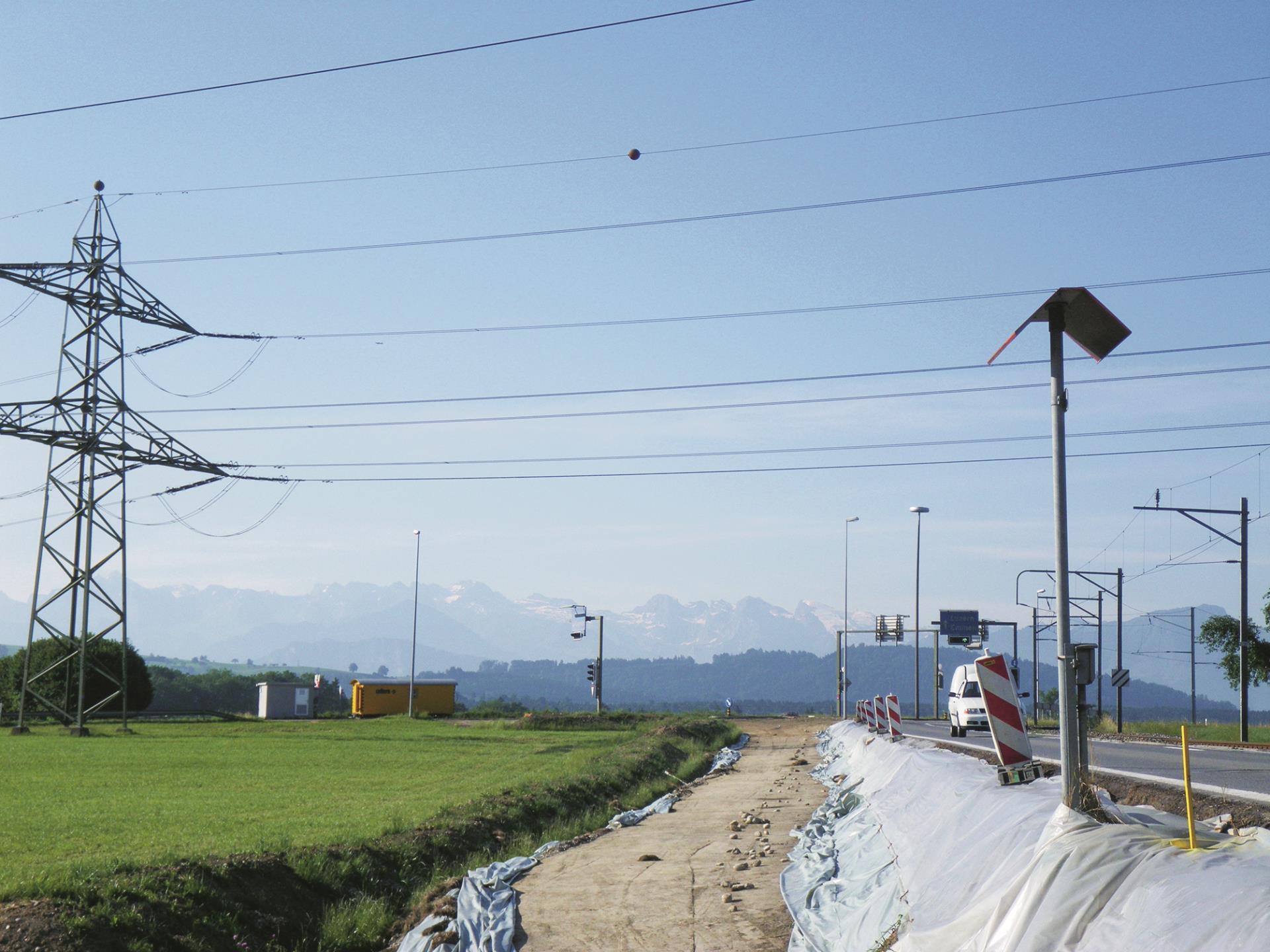 Kombinierte Beeinflussung einer Hochdruckgasleitung durch Übertragungsleitungen und Bahnen.
