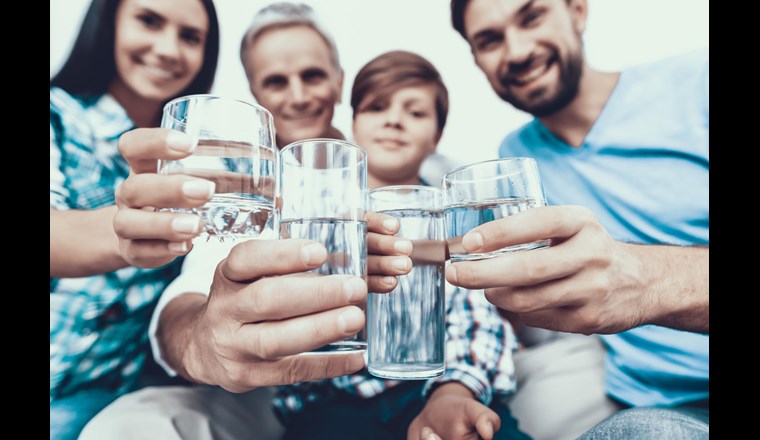 Schweizer Trinkwasser ist nach wie vor von guter Qualität. (Foto: Vadim Guzhva/123rf.com)