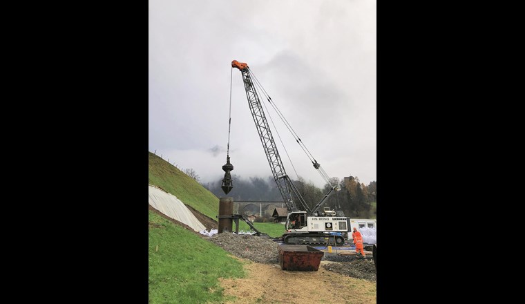 Bau des neuen Grundwasserbrunnens in Frutigen, Kanton Bern.