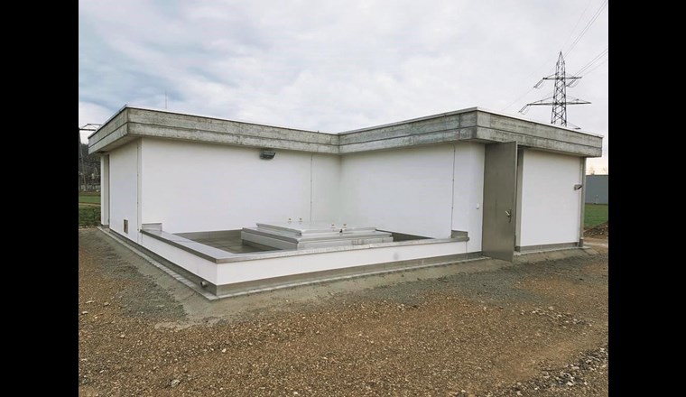 Pumpenhaus mit einem direkt über dem Brunnen angeordneten Bodentor für den direkten Ausbau der Pumpen. (BSB + Partner)