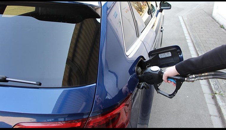 Betankung eines Gasfahrzeugs beim Mobilitätsdemonstrator «move» an der Empa. (Foto: Empa)