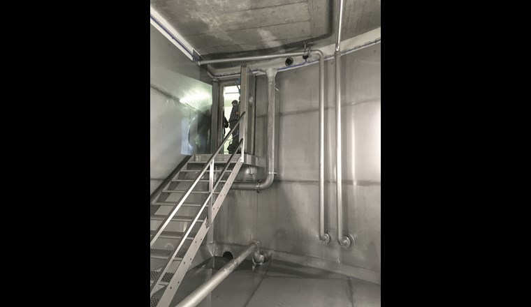 Reservoir Wahlen: fertiggestellte Edelstahlauskleidung.