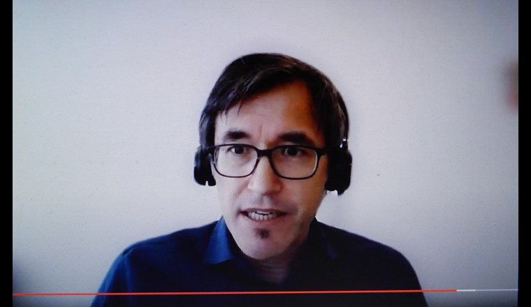 Nach der Einführung von Paul Sicher referierten...