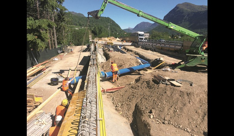 Verlegen der Hauptleitung DN 400 in der Anschlussstelle Mendrisio (2017)