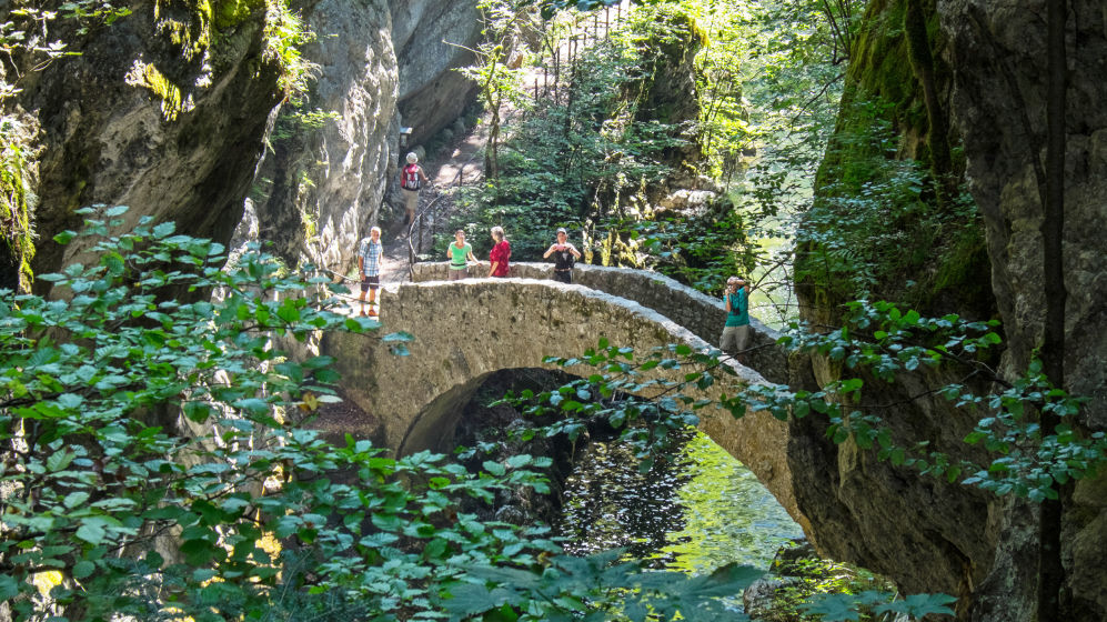 Die Areuse-Schlucht in der Nähe des Neuenburgersees. (Foto: Schweiz Tourismus)