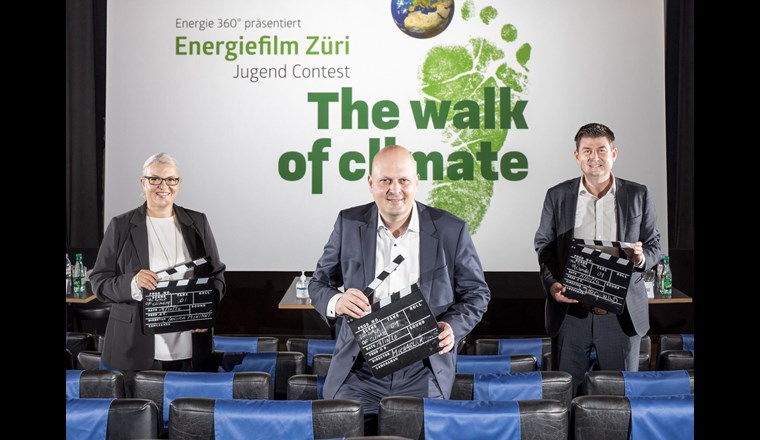 Jugendliche sind aufgerufen, im Rahmen von Energiefilm Züri ihre Ideen zum Klimaschutz in kurzen Filmen vorzustellen. Von links: Daniela Mininni, Energie 360°, Stadtrat Michael Baumer, Jörg Wild, CEO Energie 360°