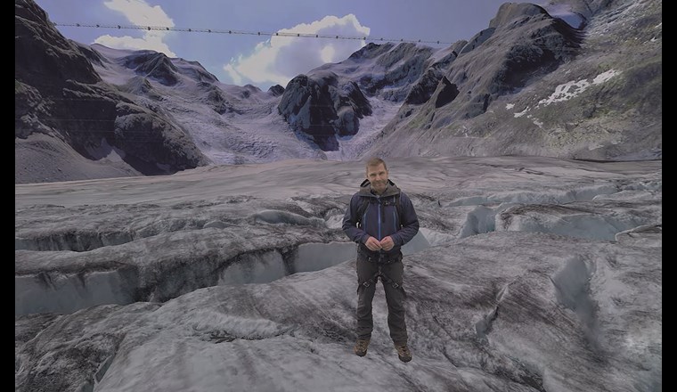 Die interaktive Ausstellung «Virtual Reality Glacier Experience» in Pontresina gibt Antworten rund um die Themen Gletscher und Wasser und nimmt Besucher mit auf eine Reise durch Raum und Zeit.