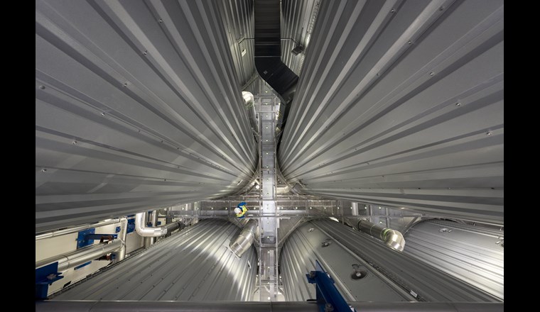 Aufnahme Wärmespeicher Dolder mit Blick nach unten. (© C. Flierl/IWB)