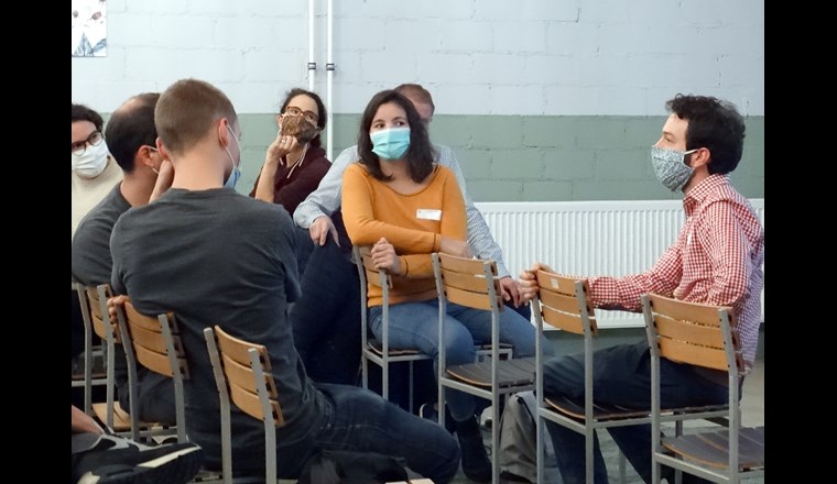 angeregte Diskussion der Young Professionals. Anlass VSA Young Professionals. (c) Paul Sicher/VSA