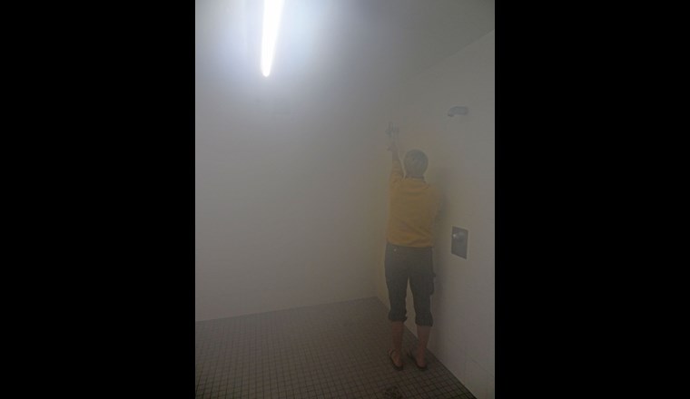 ..., die sich während der Beprobung im Raum akkumulieren.