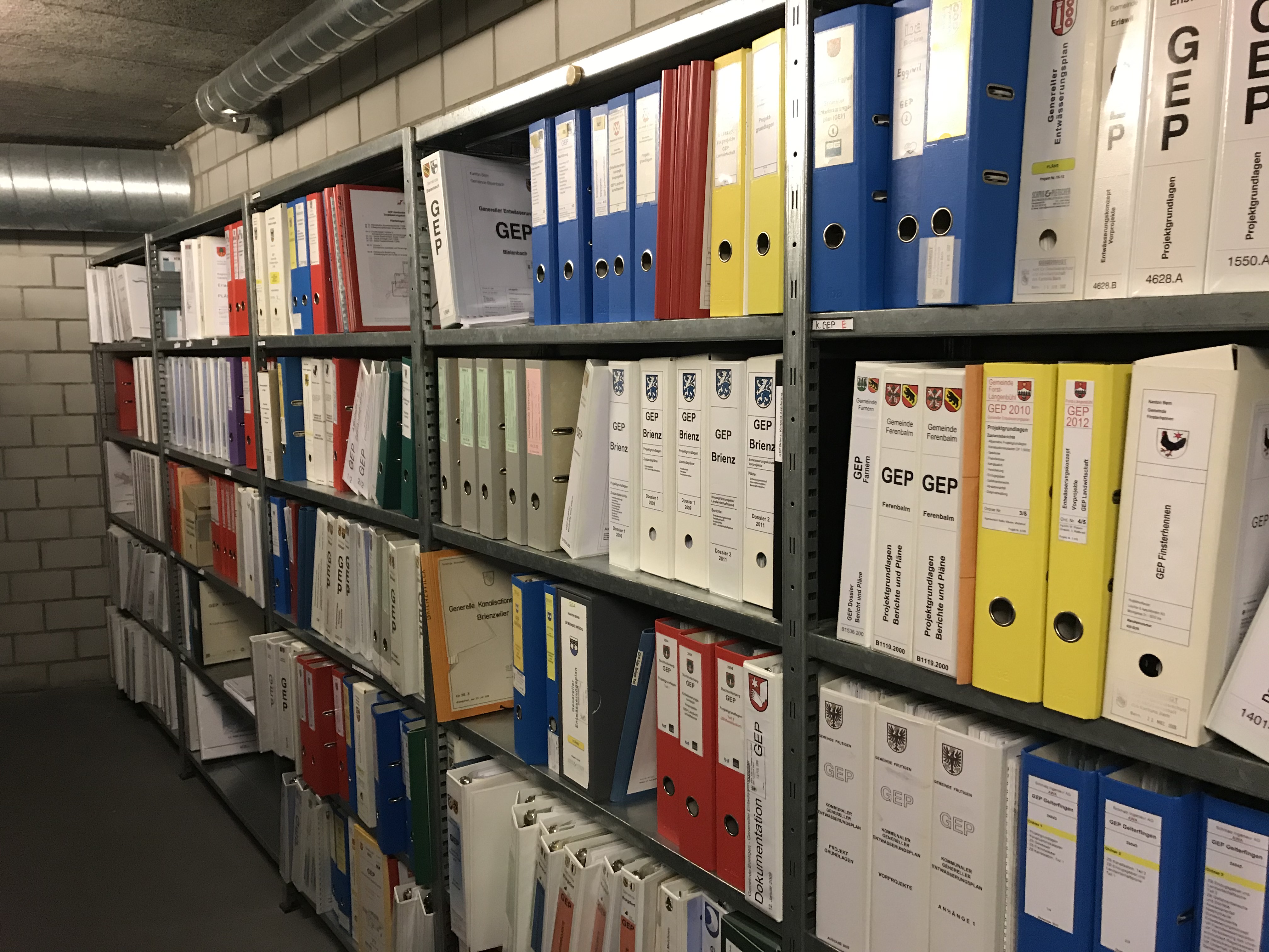 Abb. 1: GEP 1.0 – viele Regalmeter Papier…
