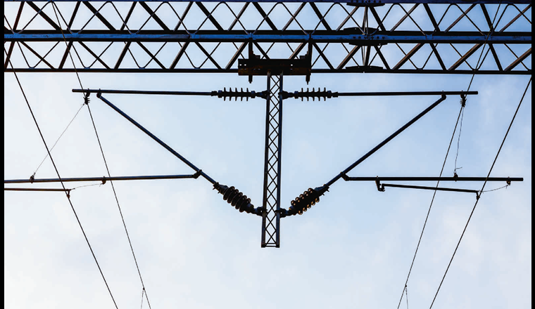 Die Entwicklung moderner Schutzmassnahmen an Rohrleitungen gegen die Streustrombelastung. (©Roman023/123RF.com)