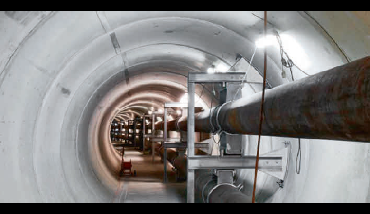 Fig. 3 Begehbare Stollenanlagen der Berner Fernwärmeversorgung. Die gezeigten Stollen sind alle neueren Datums (2010 oder neuer). Aktuell werden diese für Fernwärme-, Brauchwasser- und Telekommunikationsleitungen genutzt.