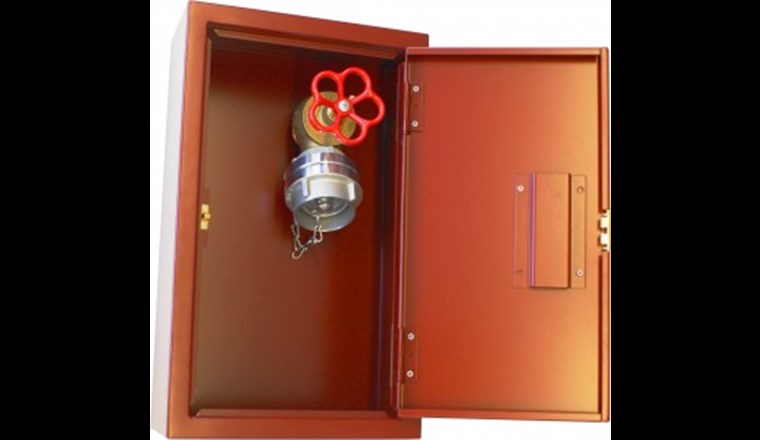 Gemäss W5 für Löschwasserversorgung sind Innenhydranten als reine Löschwasserinstallationen zu planen und zu betreiben. Foto: Schutzkasten für Feuerhahn (© Minimax AG)