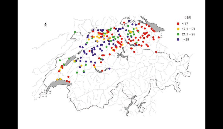 Karte der klassierten charakteristischen c-Werte an den Abflussmessstationen; n = 211.