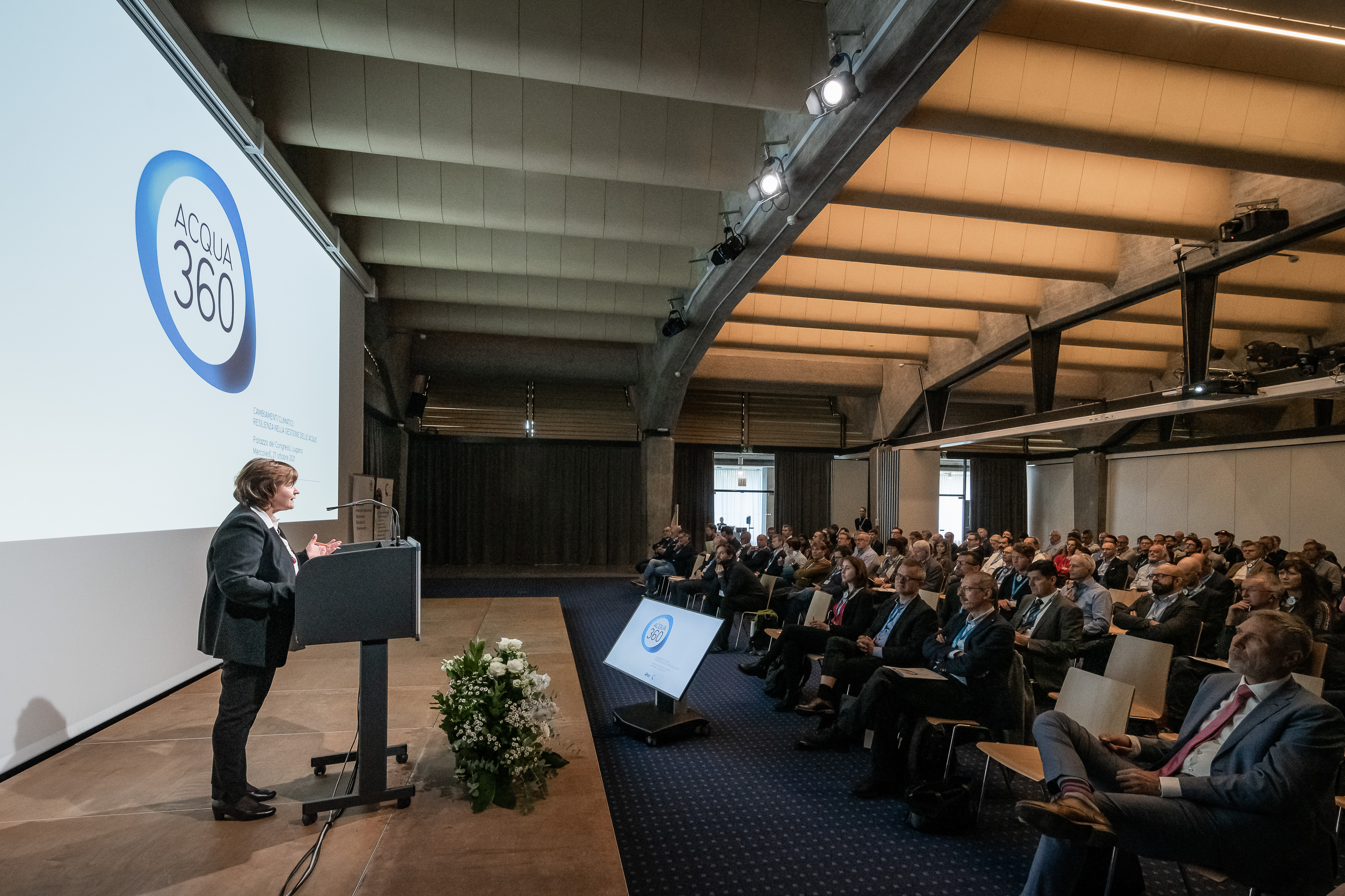 Ständerätin Marina Carobbio richtet am Kongress ein Grusswort an die Teilnehmerinnen und Teilnehmer. (© Ti-Press / Elia Bianchi)