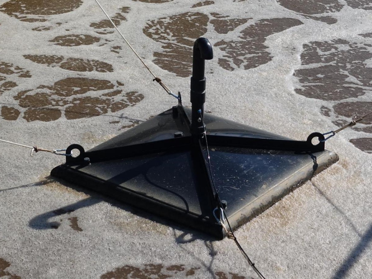 Ablufthaube auf der biologischen Reinigungsstufe.